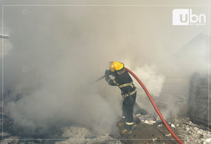 Галаас дөрвөн хүүхдийн амийг аварчээ