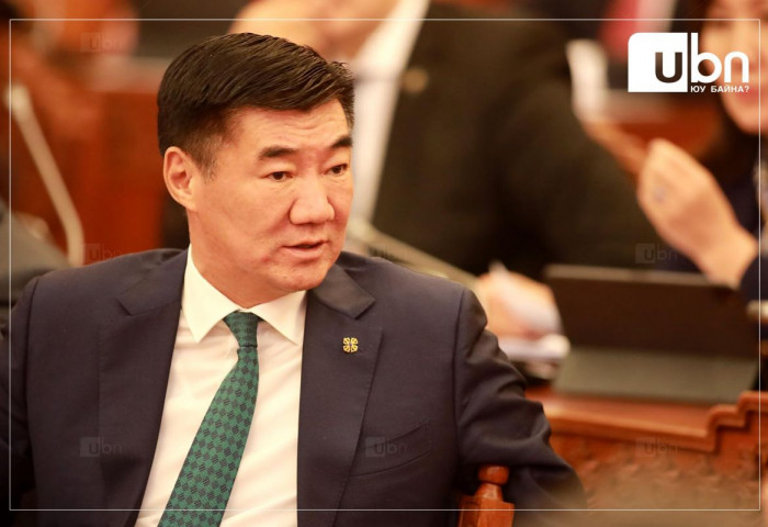 С.Бямбацогт: Алдаануудаа засаж, хөрөнгө оруулагчийг гадаадын, дотоодын гэж ялгахаа больж байгаа. Тиймээс энэ хуулийг хэлэлцэх ёстой