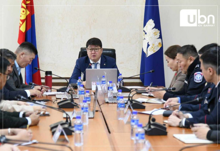 Нийслэлд үүссэн нөхцөл байдалтай холбоотойгоор  НИТХ-ын ээлжит хуралдааныг түр хойшлууллаа