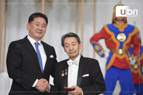 Удирдаач Ч.Чинбат Монгол Улсын Ардын жүжигчин боллоо