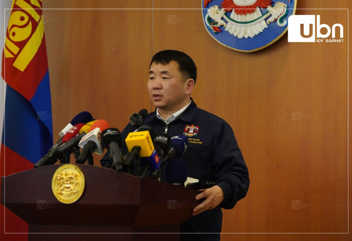 “Халиа тошин үүссэн 10 байршлын мөсийг Туул гол руу болон бусад суваглал руу зөөнө“