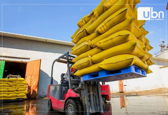 Энэ онд 13.7 мянган тонн улаанбуудайн хивэг, 1,1 мянган тонн малын нэмэлт тэжээл импортолжээ