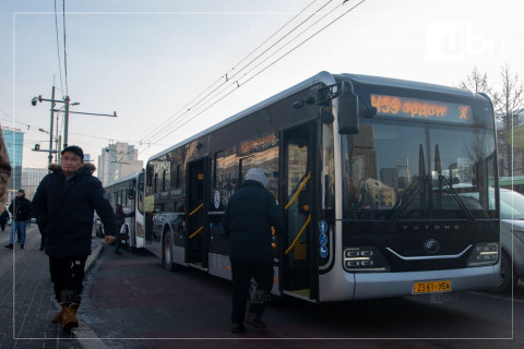“Yutong Bus” компаниас худалдаж авсан 600 шинэ автобусны 457-г үйлчилгээнд гаргаж, 143 нь автобус төхөөрөмжгүй байна