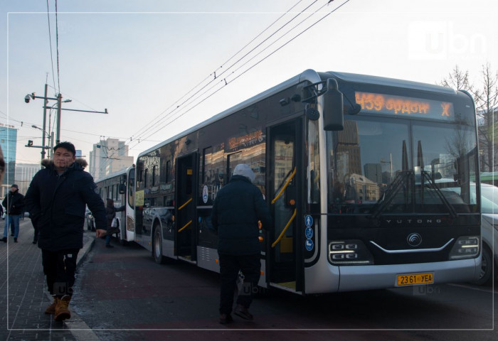 “Yutong Bus” компаниас худалдаж авсан 600 шинэ автобусны 457-г үйлчилгээнд гаргаж, 143 нь автобус төхөөрөмжгүй байна