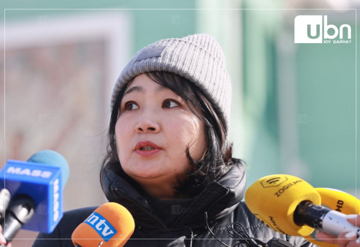 ШУУД: Төв цэнгэлдэх хүрээлэнгийн газрын асуудлаар АТГ-д хандах талаар Нийслэлийн Засаг даргын орлогч О.Номинчимэг мэдээлэл өгч байна