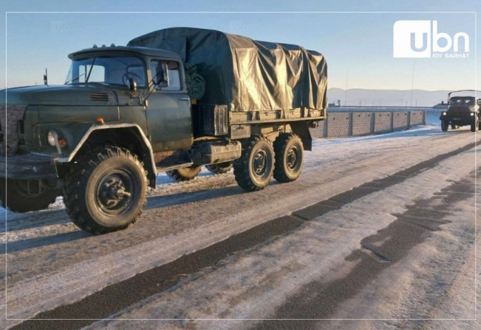 Хорогдсон малын сэг зэм арилгаж, малчдад туслахаар 120 цэрэг орон нутгийг зорилоо