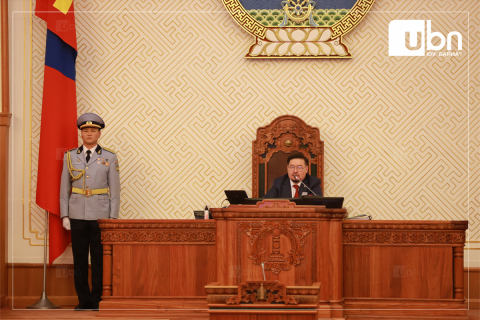 ЧУУЛГАН: Монгол Улсын шүүх эрх мэдлийн хөгжлийн бодлого батлах тухай тогтоолын төслийг хэлэлцэж байна