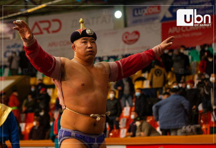 Улсын аварга О.Хангай түрүүлж, Улсын заан Б.Серик үзүүрлэлээ