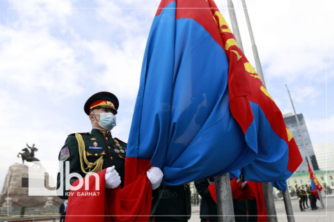 Төрийн далбааг байнга мандуулах байршлыг Монгол Улсын Ерөнхийлөгч тогтоодог болох хуулийн төслийг өргөн барьжээ