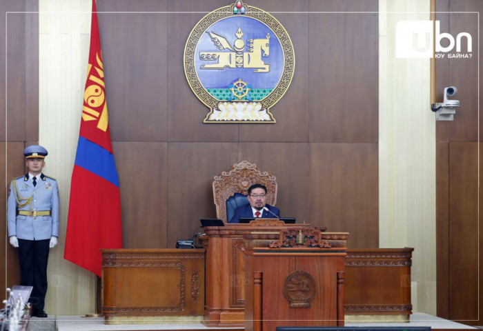 126 гишүүнтэй ажиллах парламентын дэгийн тухай хуулийг ЭЦЭСЛЭН БАТАЛЛАА