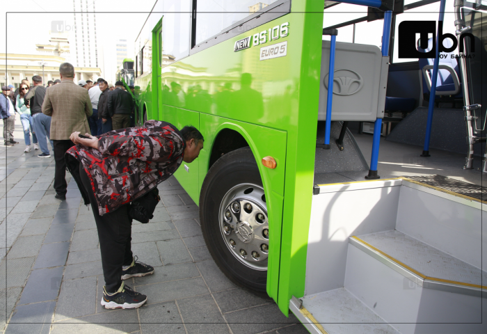ШУУД: “НОГООН АВТОБУС“-ны сонсгол хоёр дахь өдрөө үргэлжилж байна