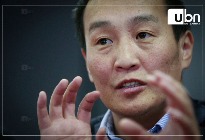 “С.Баярцогт надтай огт ярихгүйгээр Хан-Уул дүүрэг дээр Х.Баттулгын хүргэнтэй дэвш гэдэг шийдвэр гаргачихсан байсан учраас би жагсаалтад нэрээ дэвшүүлсэн“