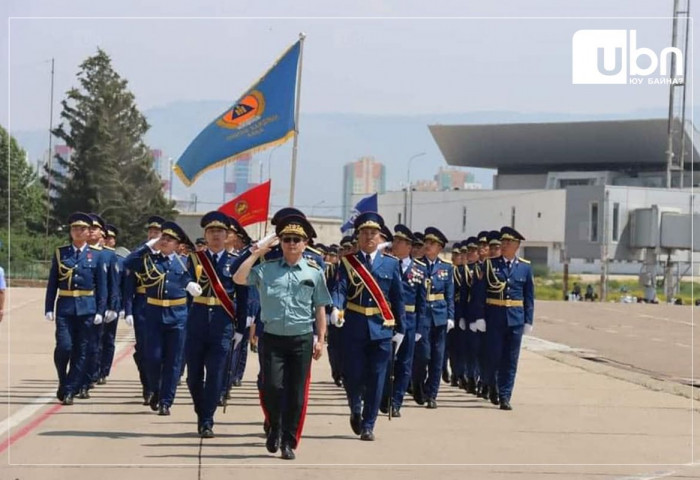 Төрийн далбааны өдөрт зориулсан цэргийн ёслол хүндэтгэлийн ажиллагааны нэгдсэн бэлтгэл үргэлжилж байна