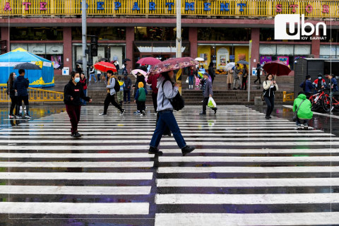 ӨГЛӨӨНИЙ МЭНД: Улаанбаатарт 26 хэм дулаан, дуу цахилгаантай аадар бороо орно