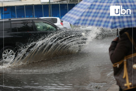 ӨГЛӨӨНИЙ МЭНД: Улаанбаатарт 30 хэм дулаан, дуу цахилгаантай аадар бороо орно
