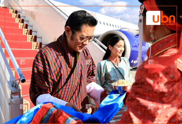 ФОТО: Бутаны Цог Жавхлант Хаан Жигмэ Гэсэр Намжил Ванчук Монгол Улсад хүрэлцэн ирлээ