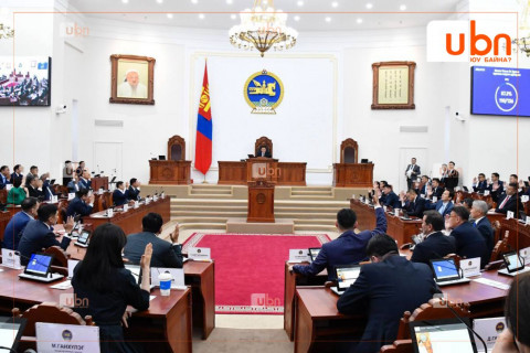 Монгол Улсын Их Хурлын 4 дэд хорооны даргыг Анхдугаар чуулганаар томилно