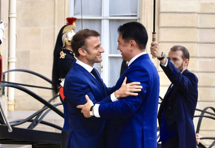 Ерөнхийлөгч У.Хүрэлсүх Францын Ерөнхийлөгч Эммануэл Макронтой Парис хотноо тусгайлсан уулзалт хийлээ