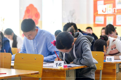 Монгол хэл бичгийн дахин шалгалтын бүртгэл өнөөдөр эхэлж байна