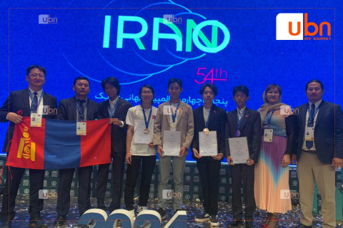 Олон улсын физикийн олимпиадад Монгол Улсаас оролцсон сурагчид багаараа медаль хүртлээ