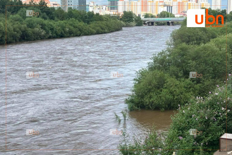 Усархаг бороо үргэлжлэн орох тул болзошгүй эрсдэлээс сэрэмжилнэ үү