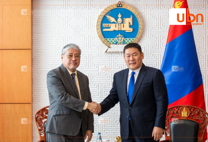 Ерөнхий сайд Л.Оюун-Эрдэнэд Бүгд Найрамдах Филиппин Улсын Гадаад хэргийн сайд Энрике Манало бараалхав