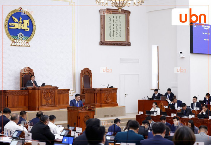 СУДАЛГАА: Долдугаар сард 5 байсан парламентын нэр хүнд 10 сард 3.9 болтлоо буурчээ