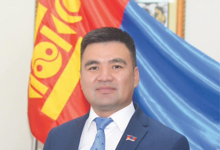 Төв аймгийн Засаг даргад Л.Төмөрчөдөрийг дэмжлээ