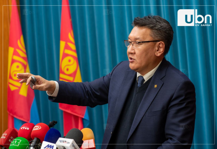 ШУУД: УИХ-аар хэлэлцүүлж буй Монгол Улсын 2025 оны төсвийн төслийн танилцуулгыг Сангийн сайд Б.Жавхлан хийж байна
