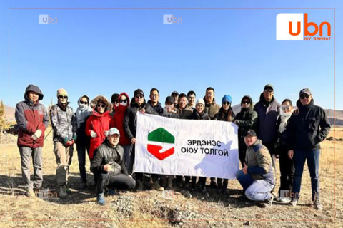 “Эрдэнэс Оюу Толгой” ХХК-ийн албан хаагчид “БАЯЛАГ” бичил төглөө баяжууллаа