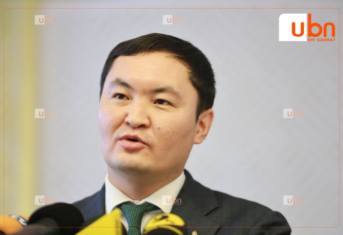 “Шүүхээс “Цагийн эрч” компанийн талд газрын маргааны асуудлыг нь шийдчихсэн байхад зүгээр л нэг ЗДТГ дээрх зөвлөл түүнийг нь хойшлуулаад суугаад байж байна“