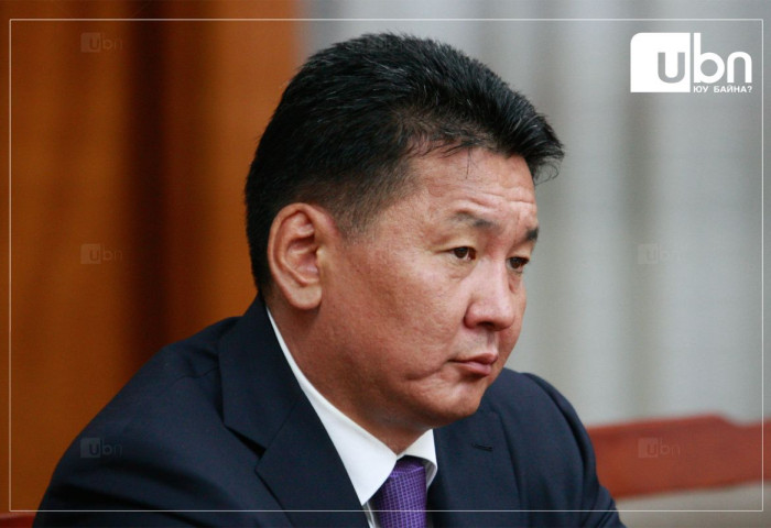 Ерөнхийлөгч УОК-ыг яаралтай хуралдуулах чиглэл өглөө