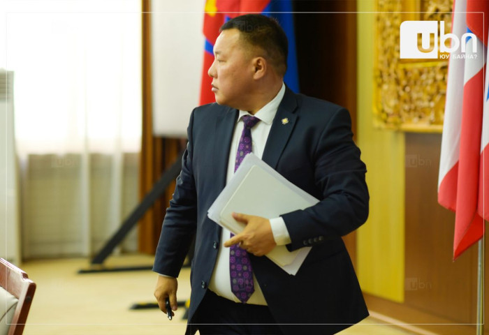 “Д.Цогтбаатар, Н.Алтанхуяг нар УДШ-ийн тогтоол шийдвэрийг хүлээж авсны дараа бүлэг дээр байр сууриа илэрхийлнэ гэсэн“