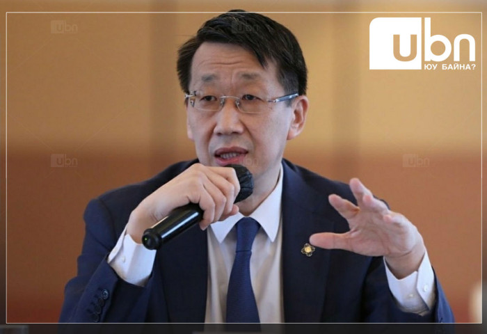 “Сүүлийн үед яагаад гадаад нөхөртэй монгол бүсгүйчүүд монголын тусгаар тогтнолд санаа зовоод байна вэ гэдгийг бодоод үзэх хэрэгтэй“