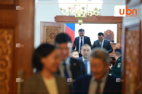 ЧУУЛГАН: Үндэсний баялгийн сангийн хуульд нэмэлт, өөрчлөлт оруулах тухай хуулийн төслийн анхны хэлэлцүүлгийг хийнэ