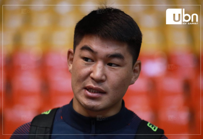 Хоолны газар үрлэн сумтай буу гаргаж танхайрсан З.Шинэчагтагыг 100 мянган төгрөгөөр торгожээ