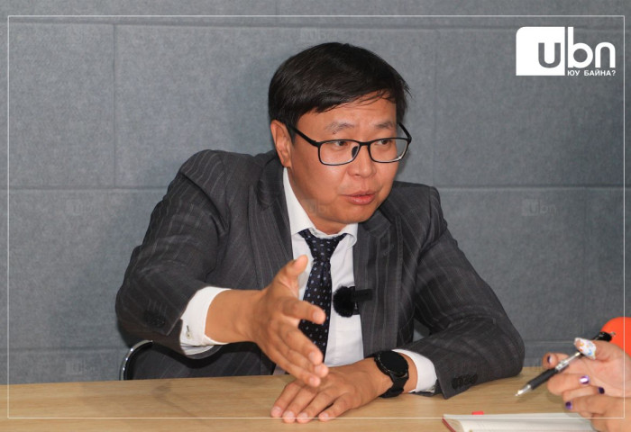 Боловсролын сайд П.Наранбаяр Баянгол дүүргийн 29 дүгээр хороонд байрлах “Эрин эверест интернэшнл” сургуульд ажиллалаа