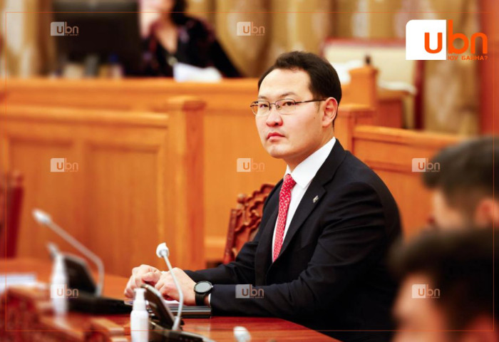 Э.Батшугар: Засгийн газар нь хөгжлийн мега төсөл хөтөлбөрүүдээ хэрэгжүүлэх гээд төсвөө тэлдэг ч нөгөө талд Монголбанк чөдөрлөөд байж болохгүй