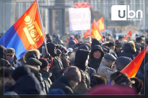 “Жагсагчид дунд Монголын хэрэгжүүлж байгаа төсөл хөтөлбөрийг эсэргүүцсэн гадны гар, хөл байж болзошгүй“ гэв