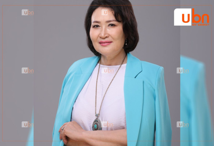 Ашигт малтмалын зөвшөөрөл олгохдоо Франц иргэдээс авлига авсан гэх асуудалд нэр холбогдоод буй Д.Үүрийнтуяа ЗГ-ын Хяналт хэрэгжүүлэх газарт хэлтсийн даргаар ажиллаж байна