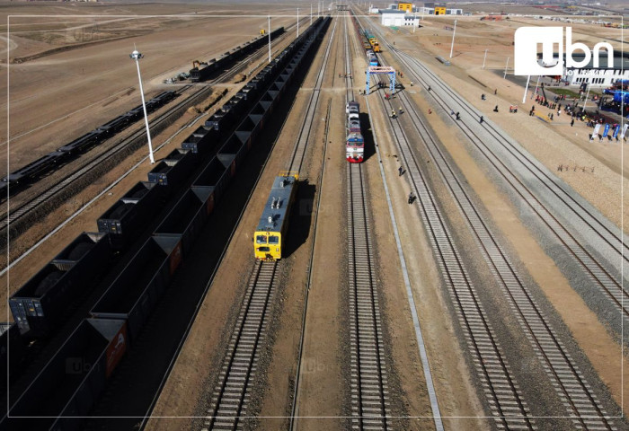 “Төмөр зам барих өртгөө хямдруулах саналыг Хятадын гүйцэтгэгч компаниудад тавьсаар байгаа“