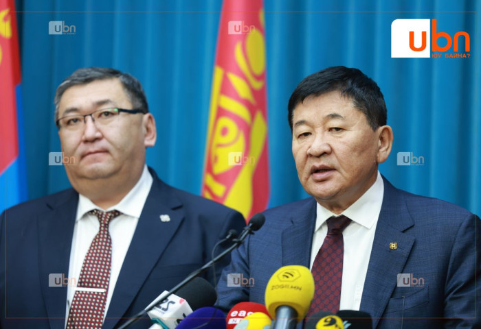 “Хил дамнасан төмөр замын бүтээн байгуулалтыг нэг л компаниар гүйцэтгүүлэх нь зөв гэж үзэж байгаа“