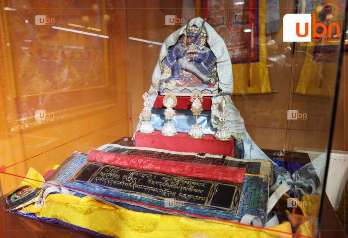 Гандантэгчэнлин хийдээс Алтан ганжуур тэргүүтэй соёлын хосгүй үнэт өв, шүтээнүүдийг Сонгинохайрхан дүүрэгт заллаа