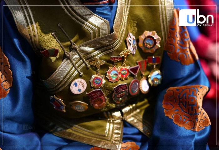 Монгол Улсад 100 болон түүнээс дээш настай нийт 159 иргэн байна