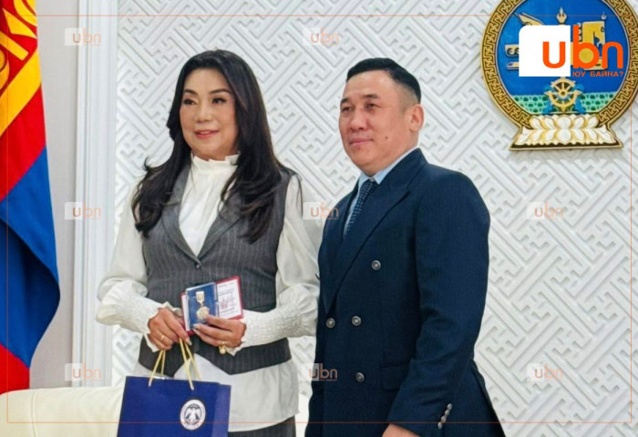 МУГЖ С.Өлзийхүү “Монгол цагдаа“ хүндэт медиалаар шагнуулжээ