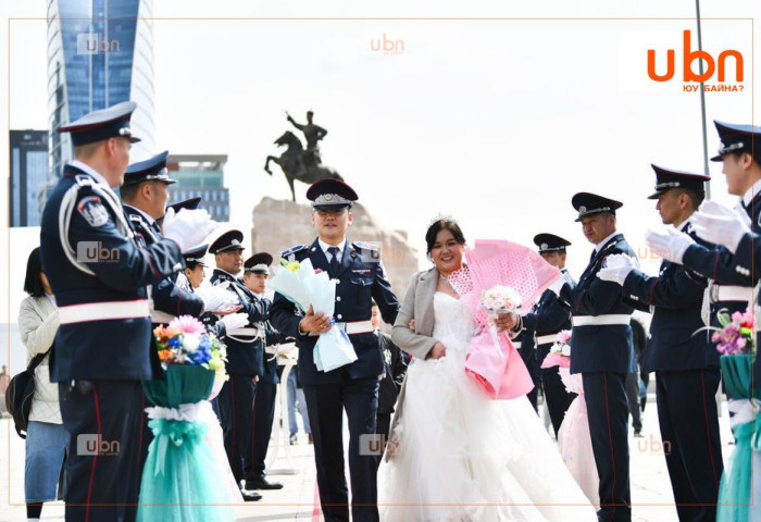 ЭЕРЭГ: Нийслэлийн нутгийн захиргааны байгууллагаас төрсөн 7 хос хуримлалаа