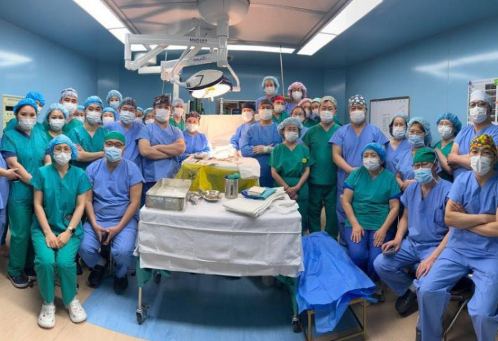 Нэг настай хүүхдэд элэг шилжүүлэн суулгах мэс заслыг амжилттай хийлээ