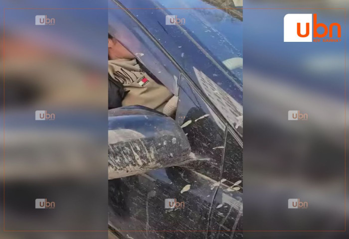 26 настай эмэгтэй СОГТУУГААР жолоо барьж, зогсоолд байсан 3 машиныг мөргөжээ