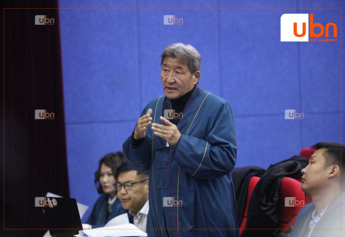 Газ тээвэрлэж явсан Ч.Ренчиндоржийн өмгөөлөгч Х.Даваахүү:  Прокурор яагаад патролын жолооч Э.Мөнхнаранг  хаацайлаад байна вэ. БХЯ-ыг яагаад хэрэгт  татахгүй байгаа юм