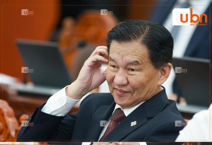 Ц.Даваасүрэн: Баян, ядуугүй бүгд машин барьж байна